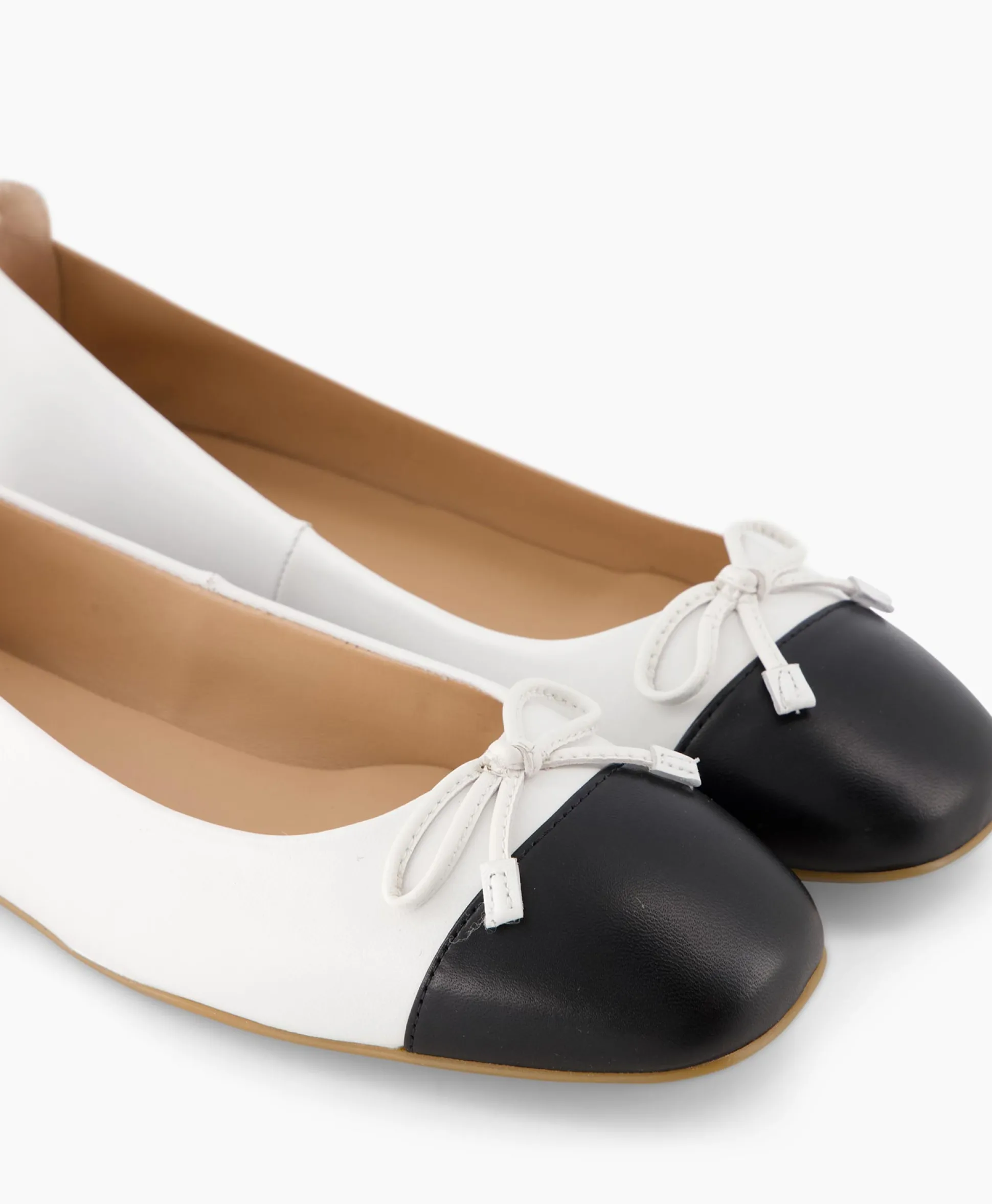 Clearance Pump Belle_Ns Off White Dames Pumps